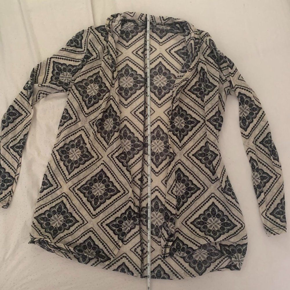 Cream Cardigan with Navy Pattern - Picture 4 of 6